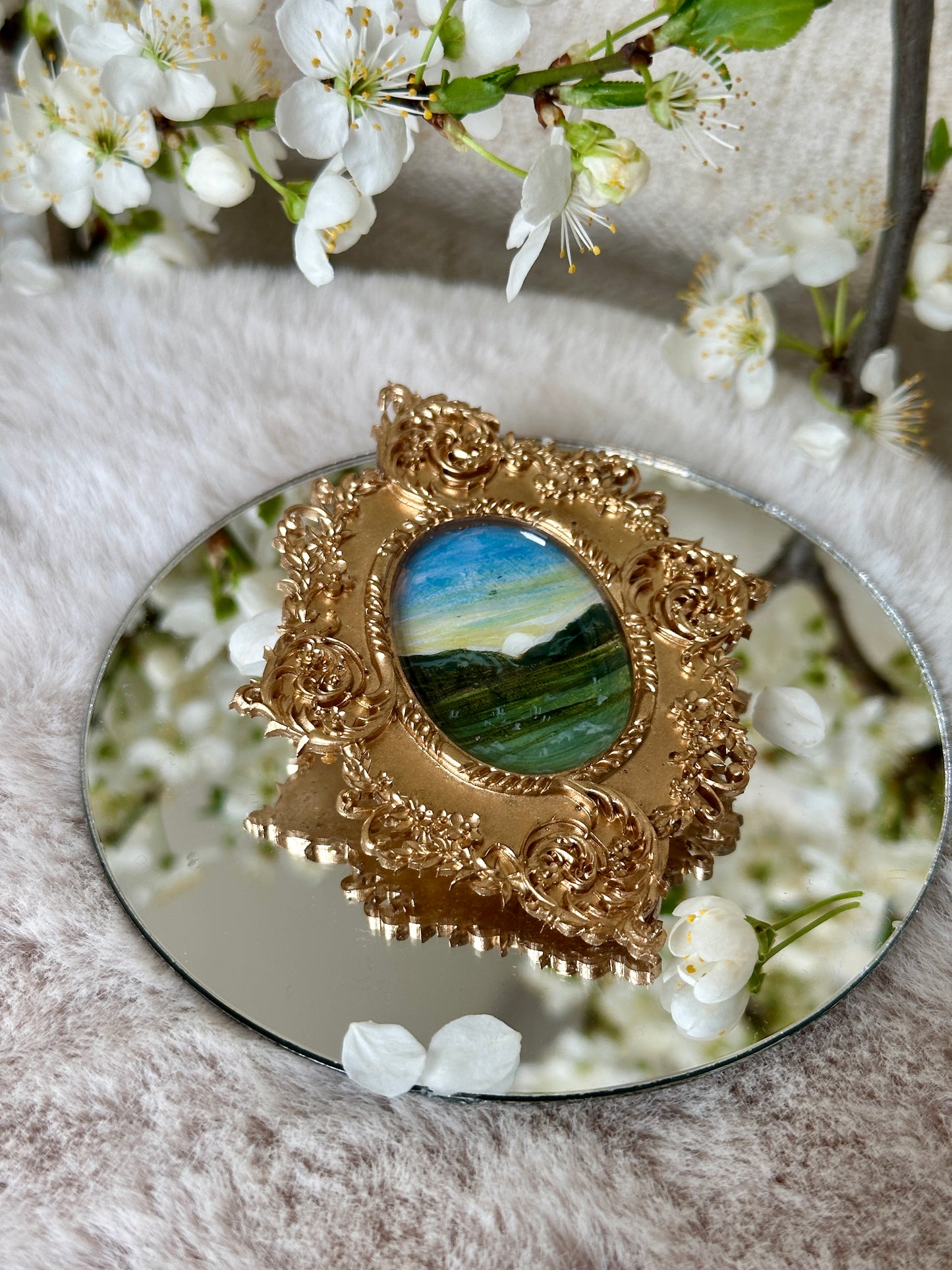 Broșă ,,Zorii Dimineții”