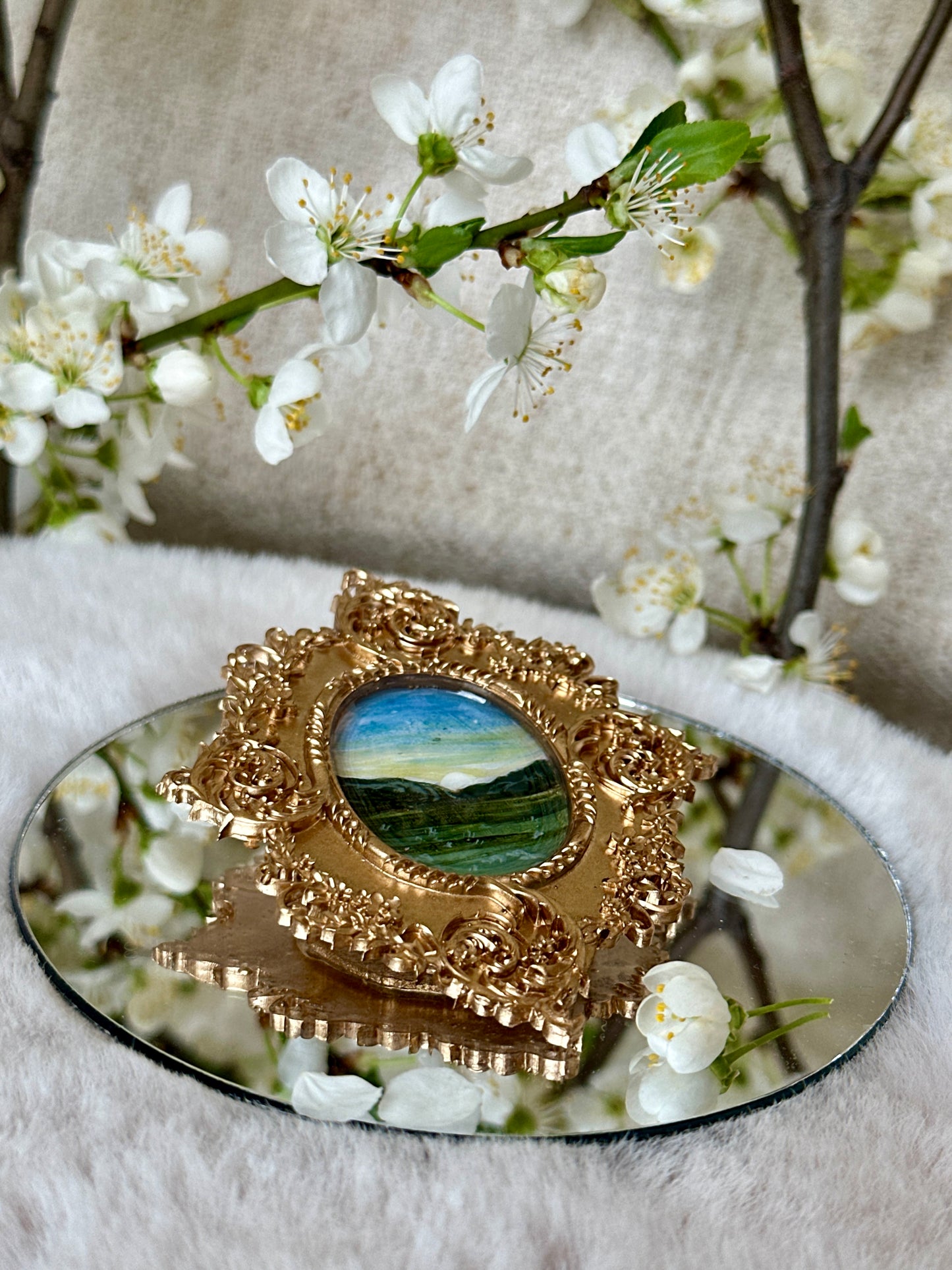 Broșă ,,Zorii Dimineții”